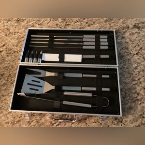 Barbecue set with case